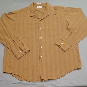 Norris's Classic Men's Brown Button-Down Shirt - Size XL